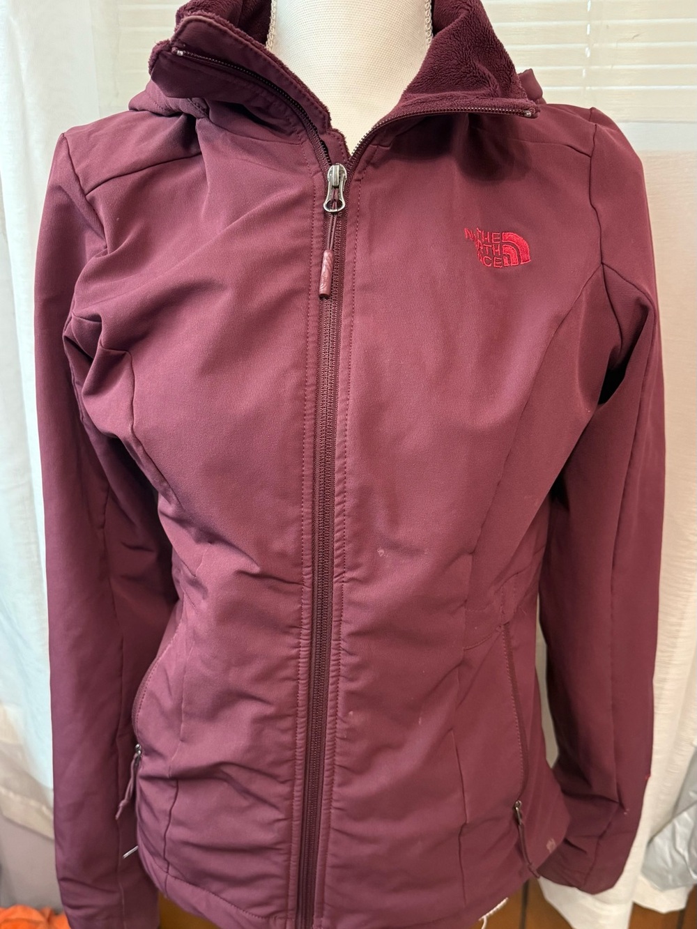 The North Face Women's Maroon Softshell Fitted Jacket with Hood